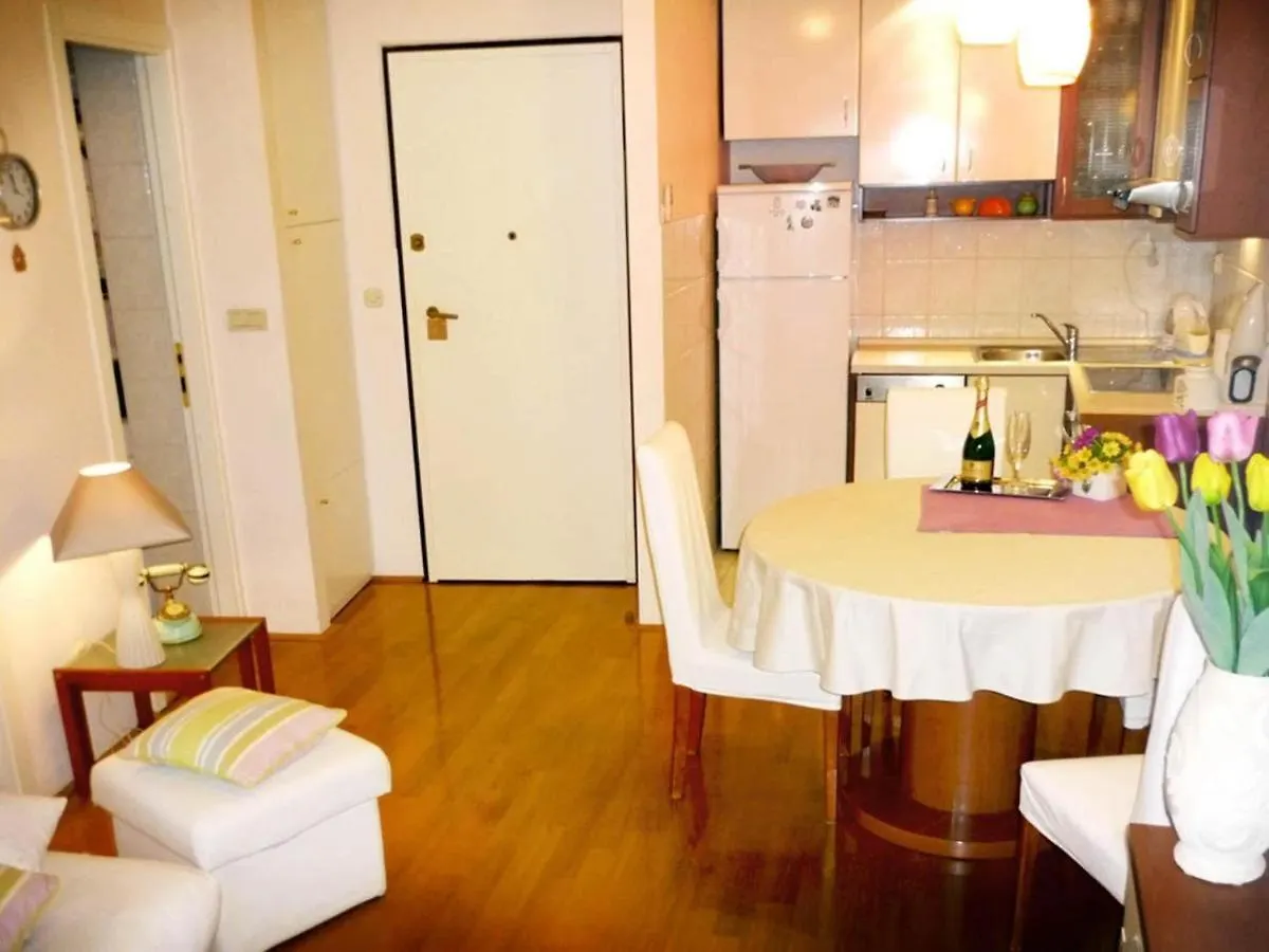 Apartment Marija Сплит